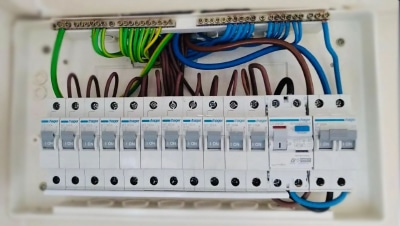 تابلوی برق مینیاتوری چیست؟ معرفی انواع فیوز مینیاتوری و محافظ جان تابلوی برق مینیاتوری چیست؟ معرفی انواع فیوز مینیاتوری و محافظ جان
